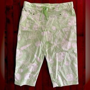 Sun Bay Women’s Lime Green Seashell Print Capri Pants Size Small Petite.